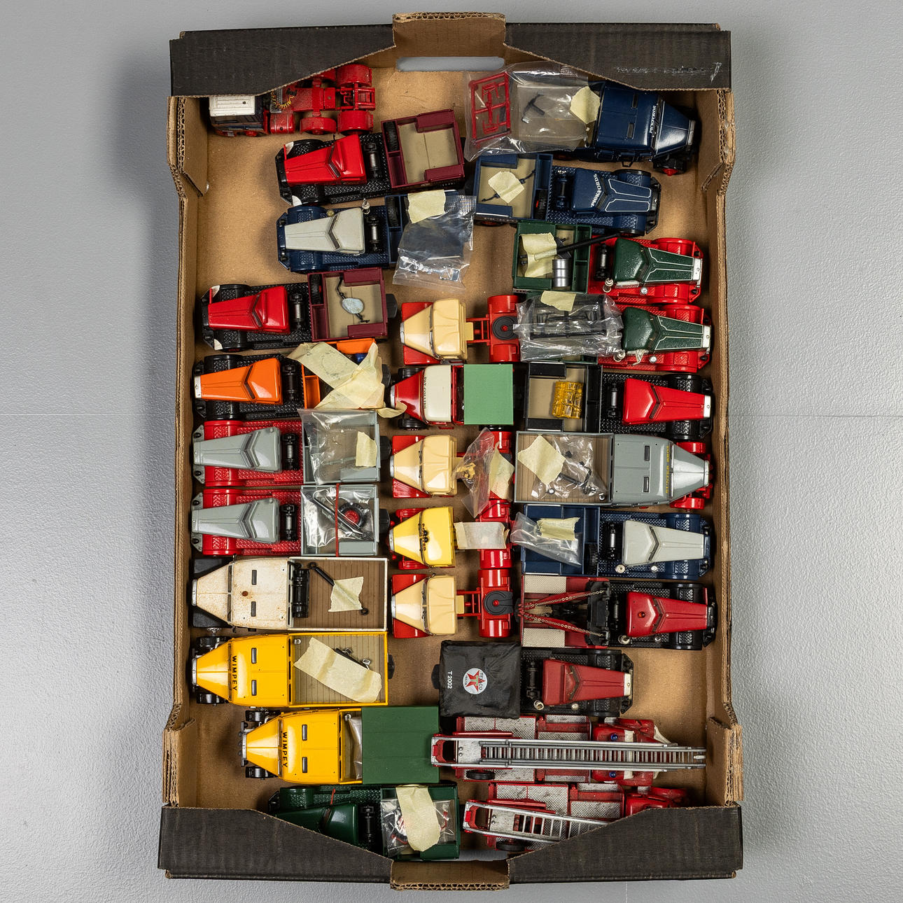 CORGI SCAMMEL TRACTOR UNITS.