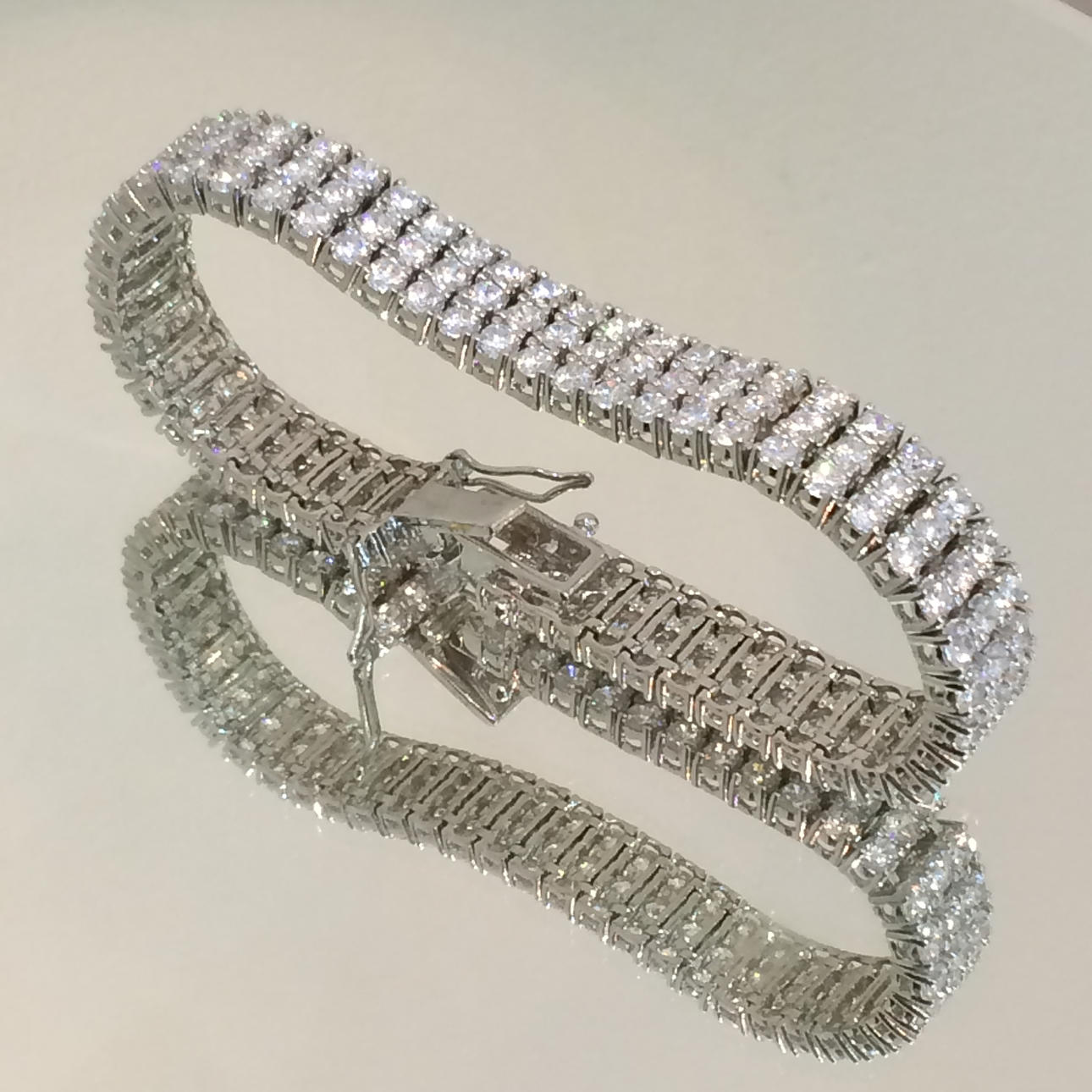 TRIPPEL LINJE ARMBAND.