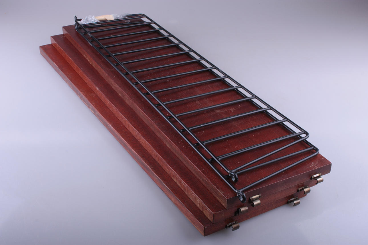 STRINGHYLLA, 3 stycken hyllplan.