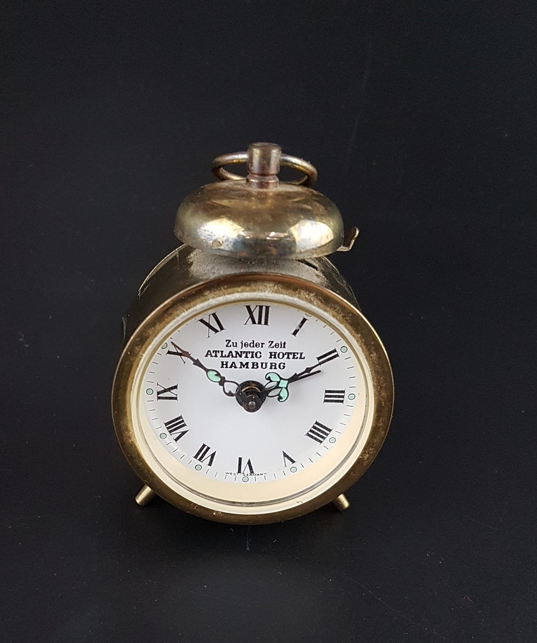 —RESA VÄCKARKLOCKA MÄSSING.