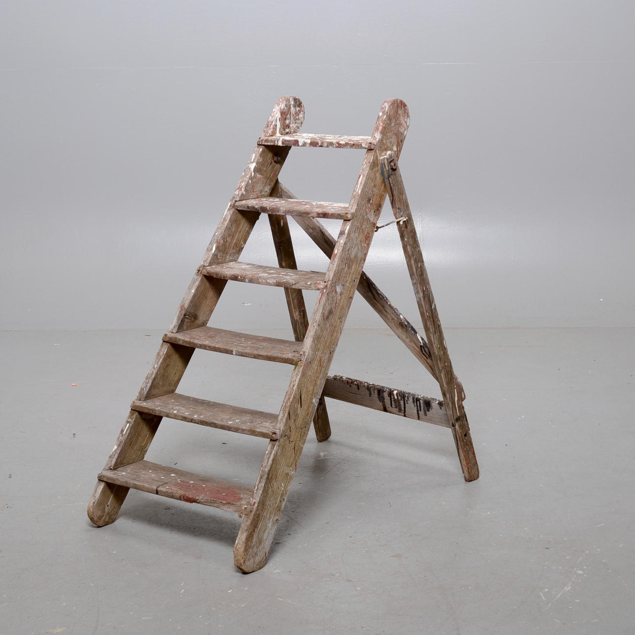 ESCALERA DE PINTOR, ANTIGUA.