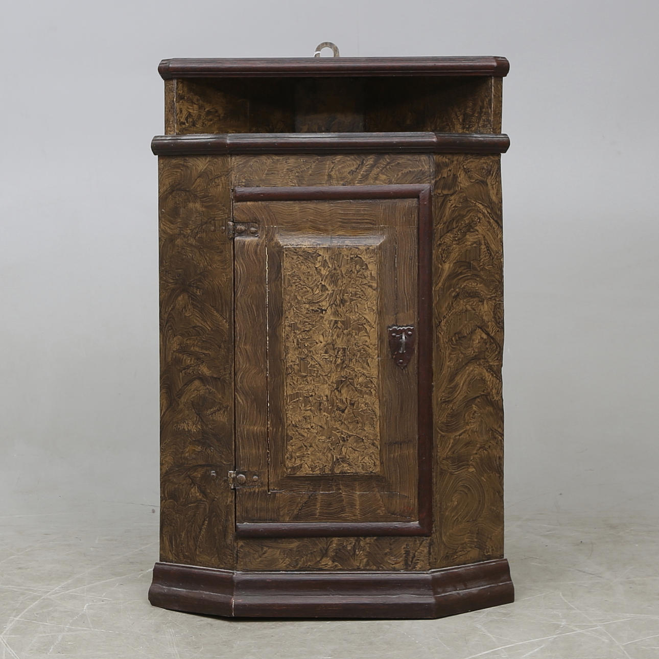 HÄNGSKÅP, hörnmodell, allmoge, 1700/1800-tal.