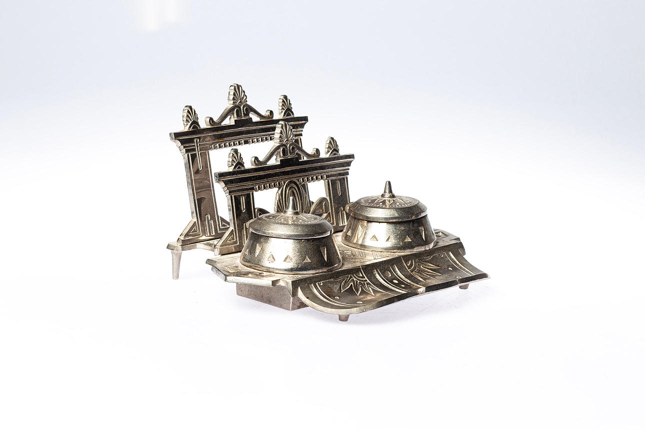 BLÄCKSTÄLL, metall, jugend, 1900-talets första hälft.