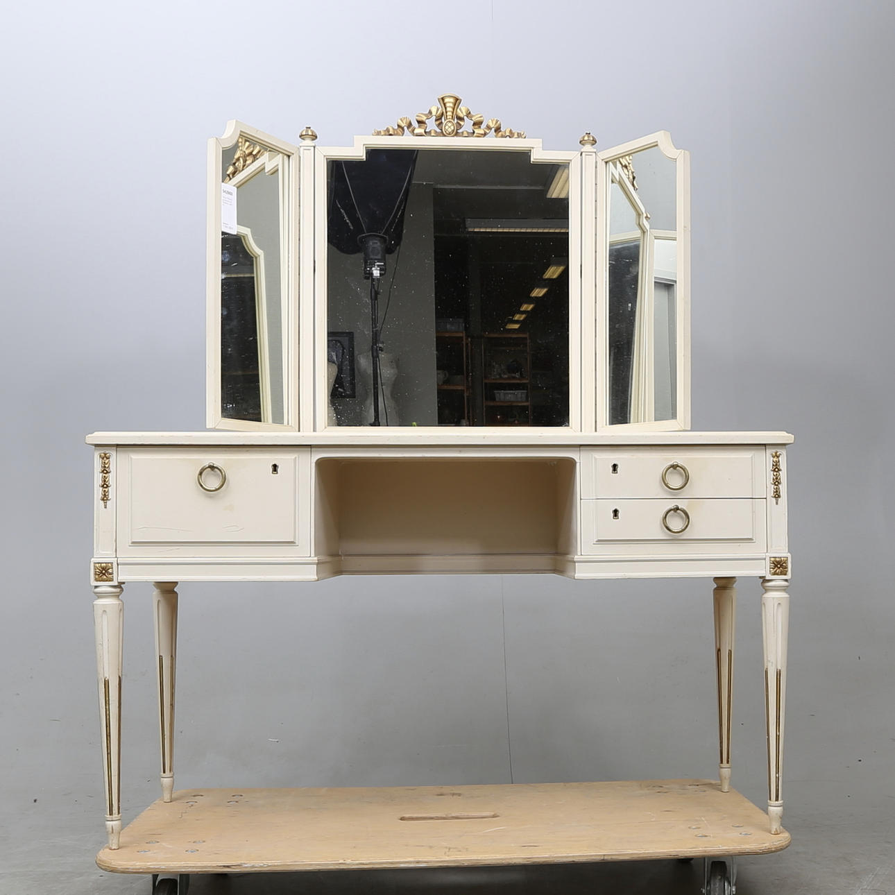 TOALETTBORD, gustaviansk stil, Bodafors, 1900-tal.