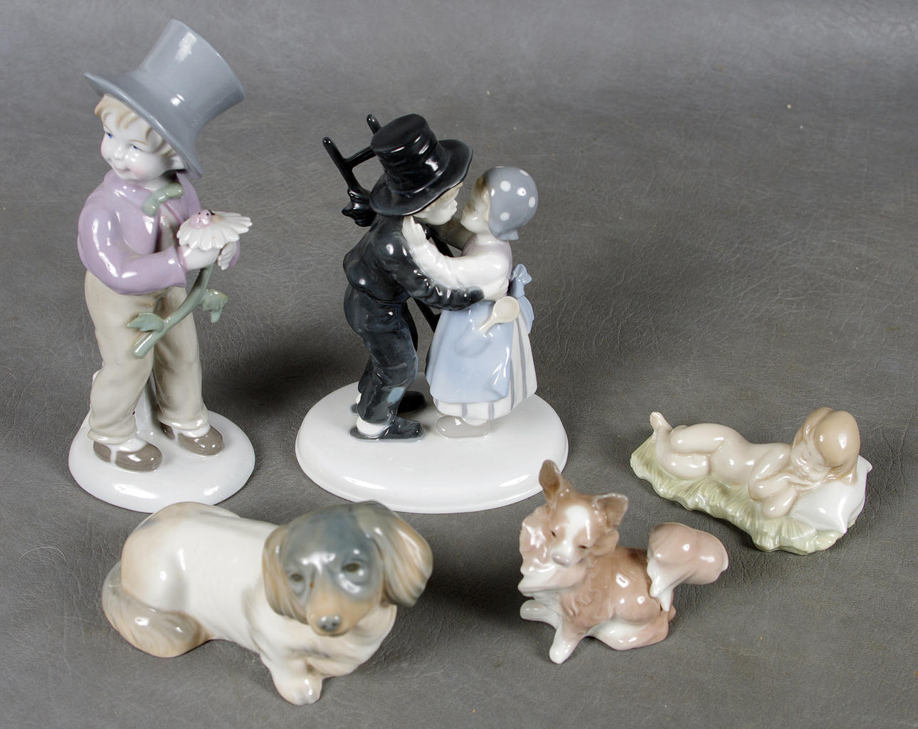 PORSLINSFIGURER, 5 stycken.