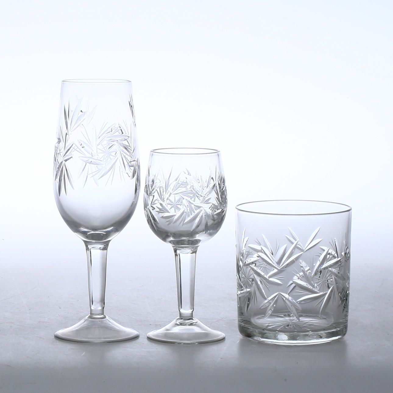 GLASSERVISDELAR, 26 delar, glas, 1900-tal.