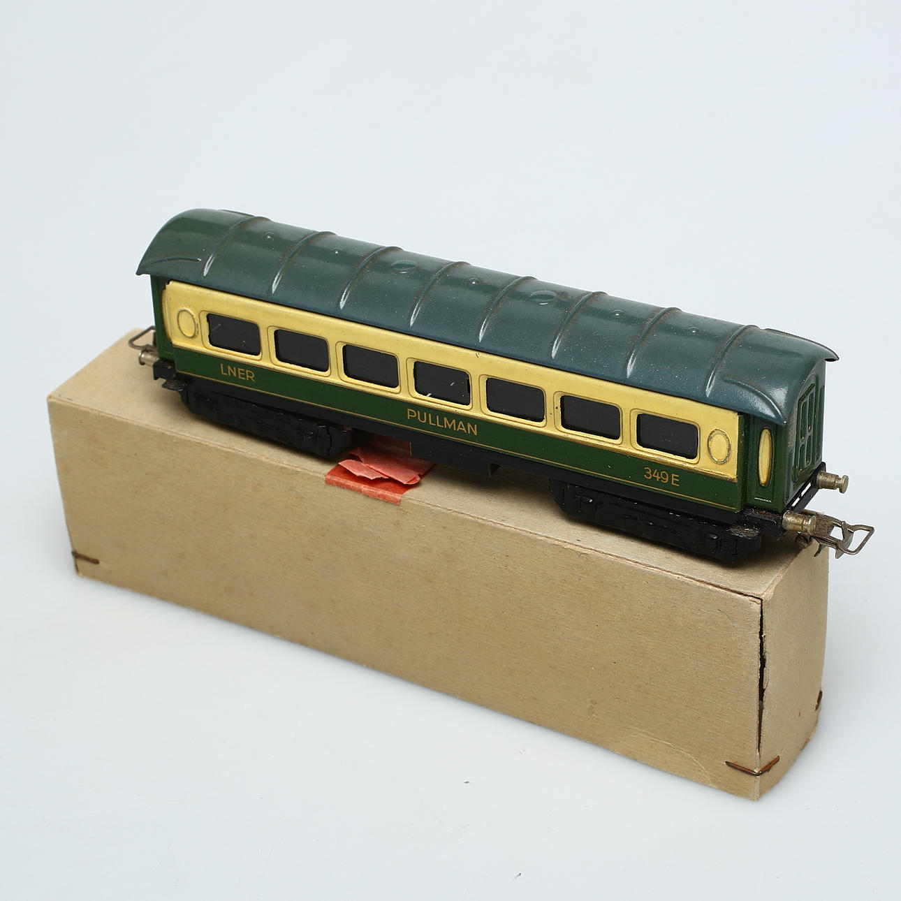 MÄRKLIN 349E PULLMAN i underdel av originalkartong.