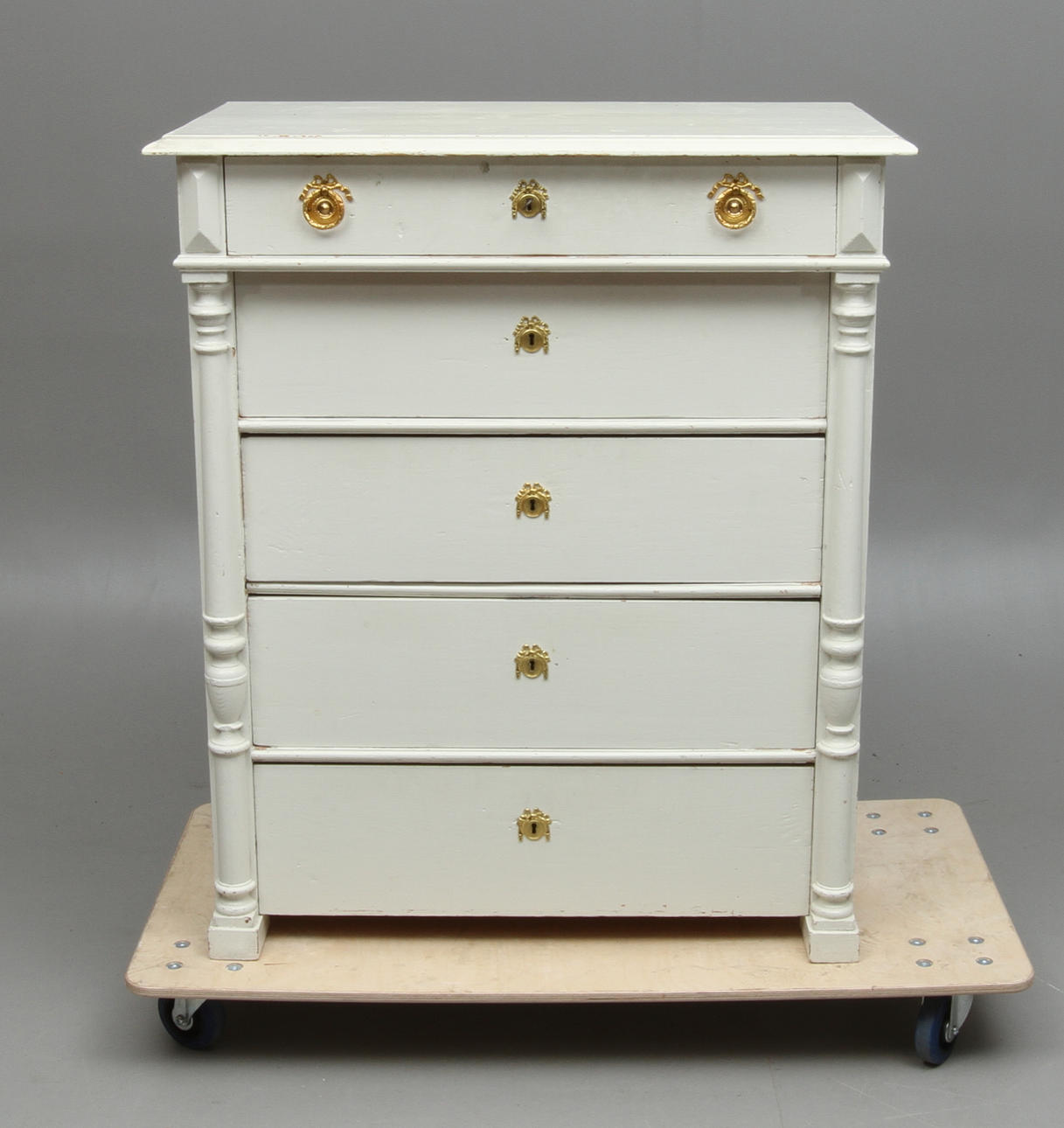 BYRÅ, nyrenässans, vitmålad, 1800-tal.