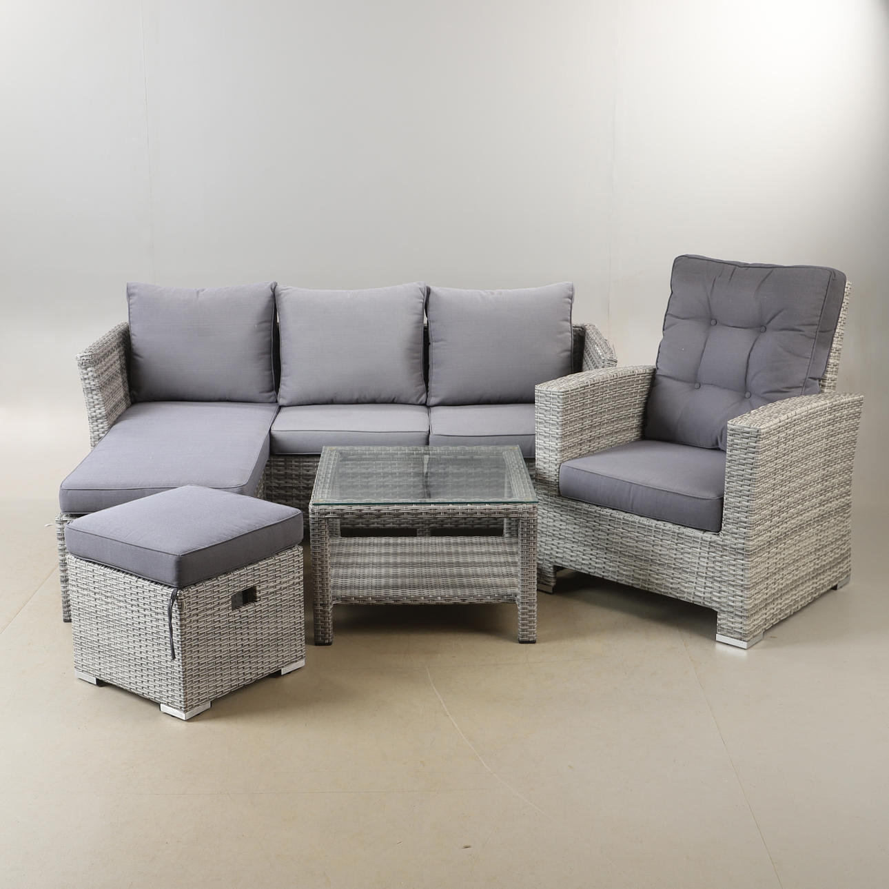 LOUNGEGRUPP, 5 delar, konstrotting, 2000-tal.