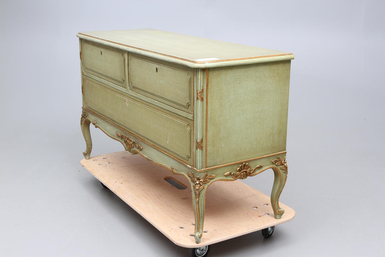 BYRÅ, rokokostil, C:a 1940.