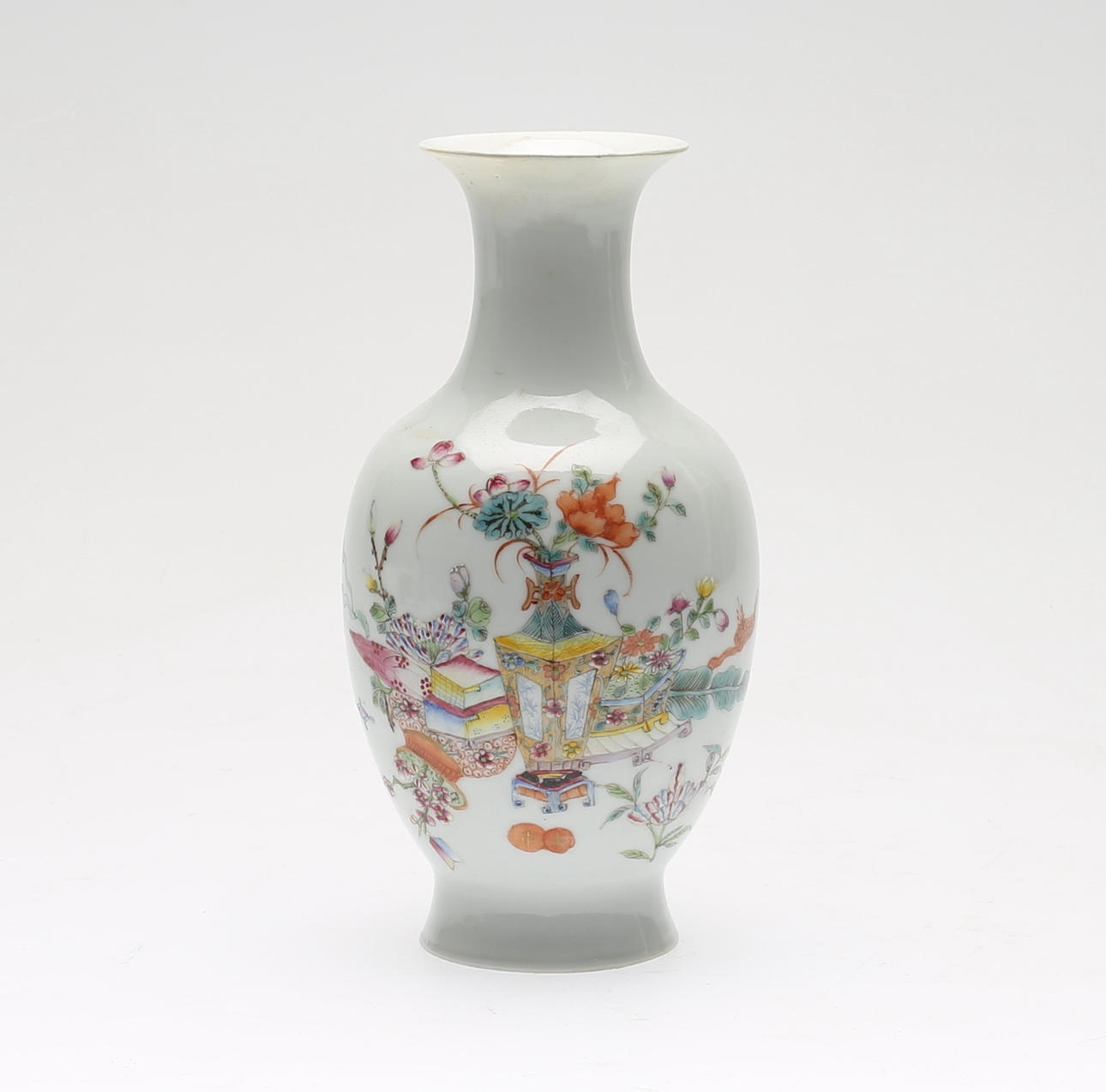 VAS, porslin, Kina, 1900-tal.