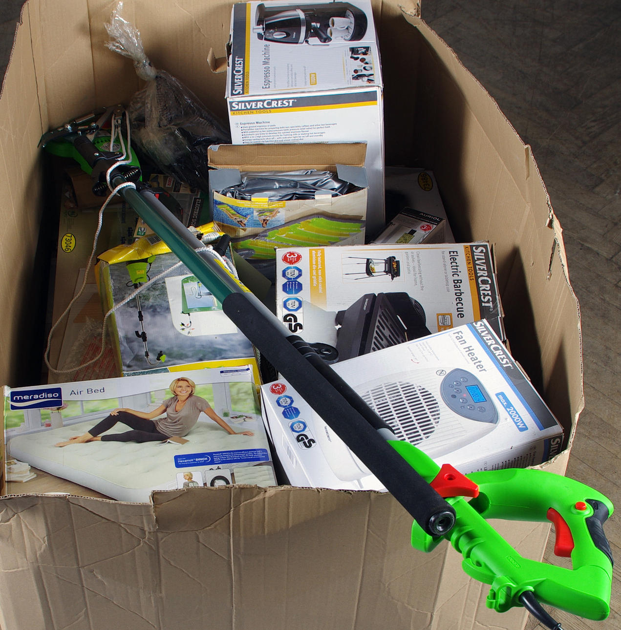 KONKURSPARTI, en pall.