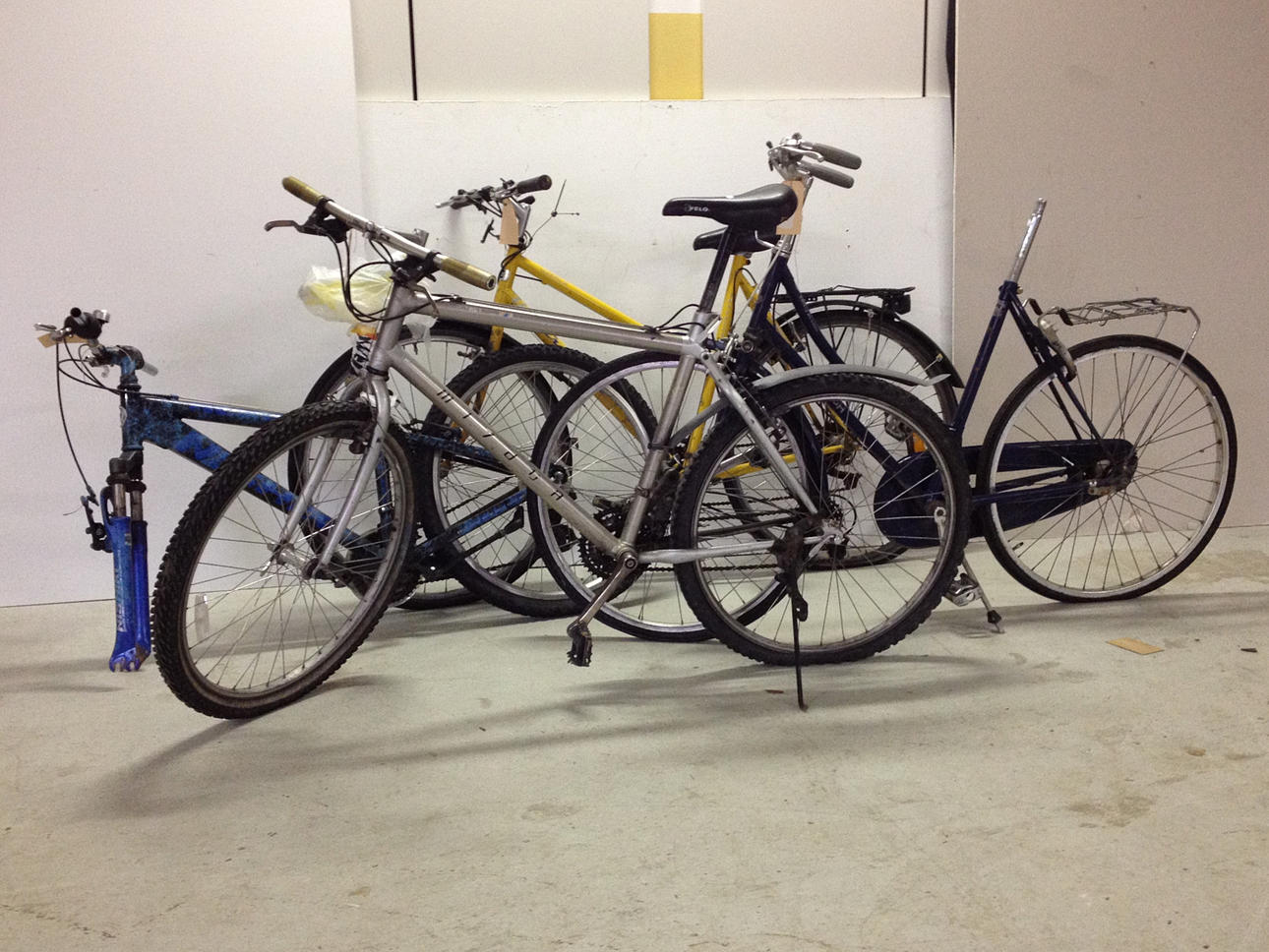 CYKLAR, 4 st, renoveringsobjekt.