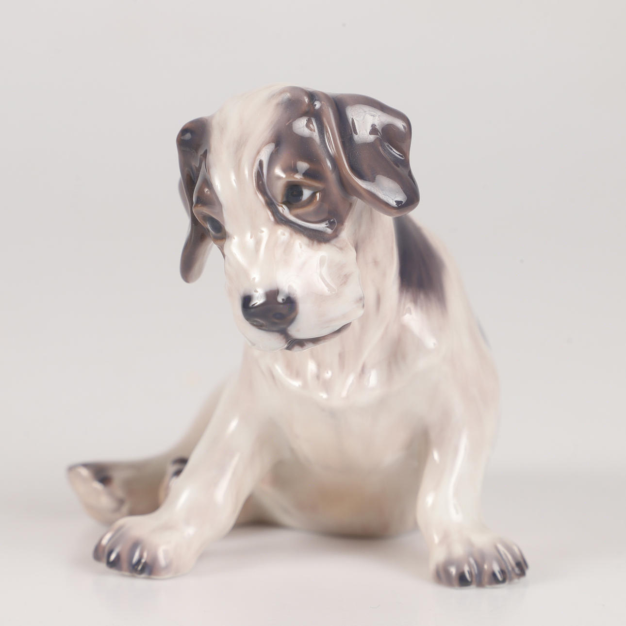 FIGURIN, hund, porslin, Dahl Jensen, Danmark.