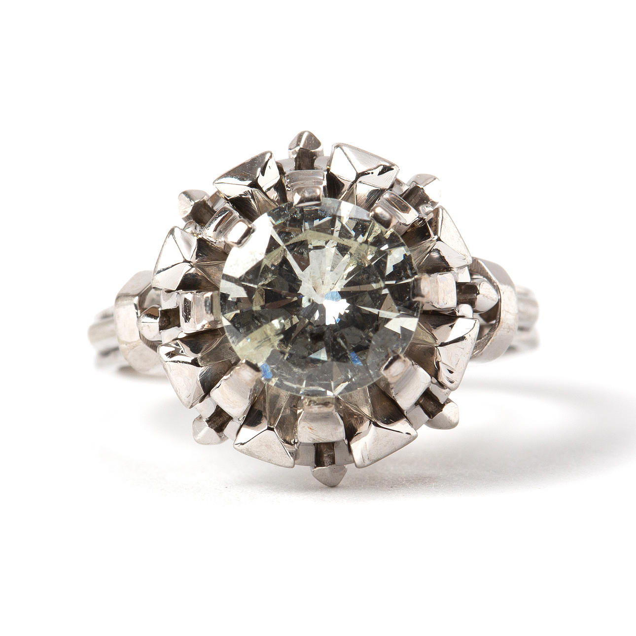RING, 14K vitguld med diamant.