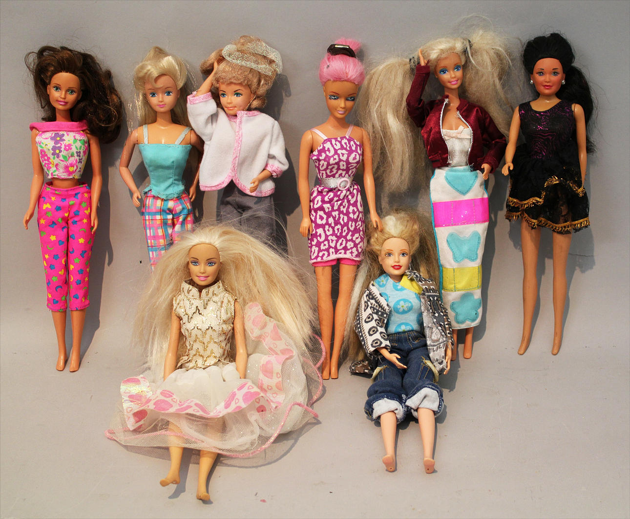 DOCKOR, bla några barbie 8 stycken.