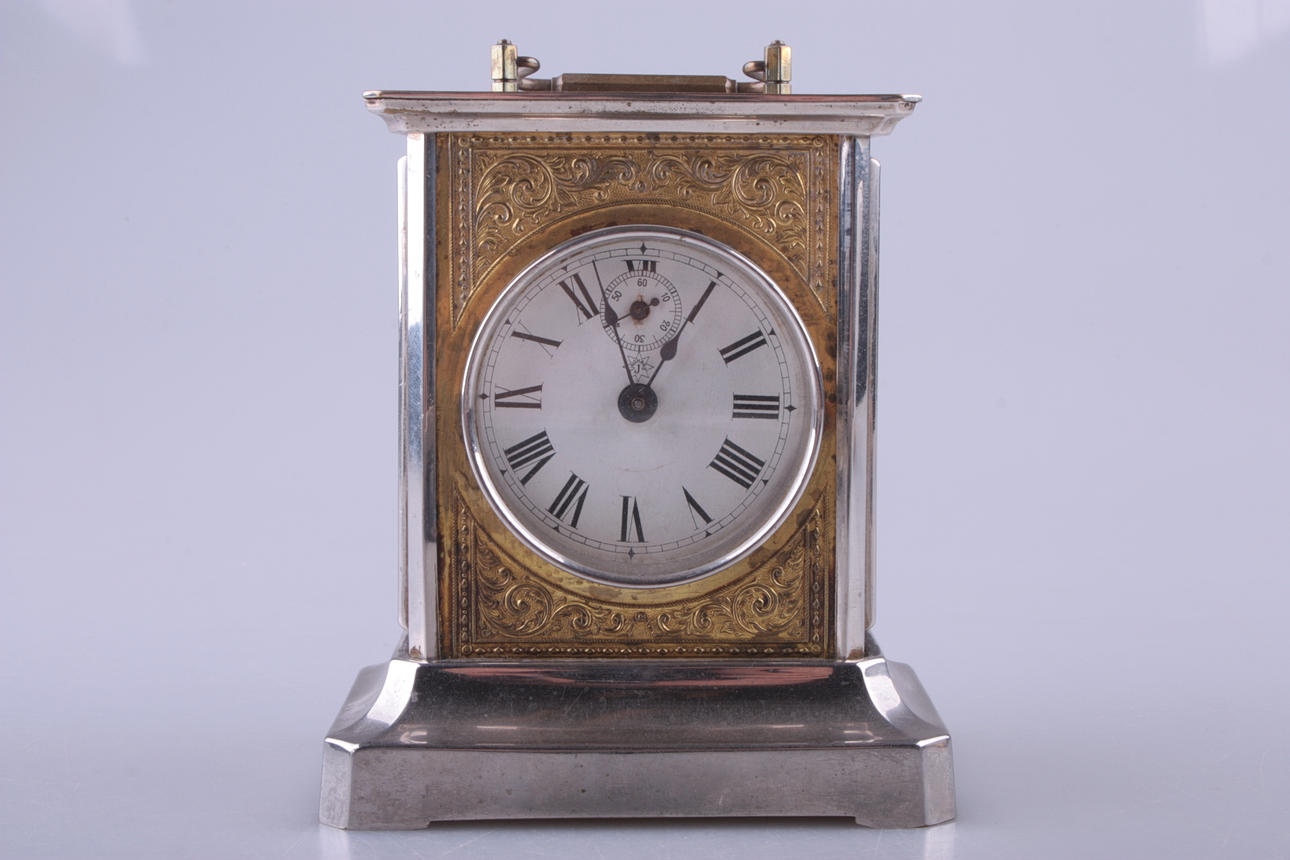 BORDSUR med SPELDOSA, Junghans, runt sekelskiftet.