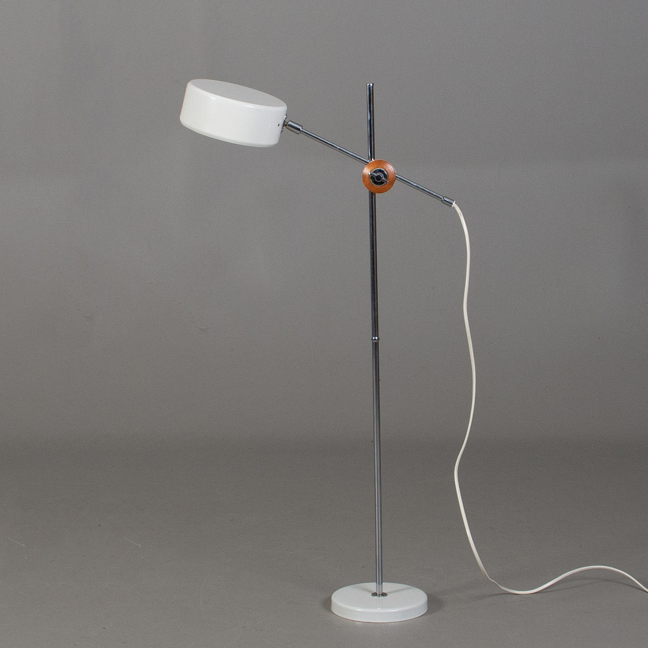 ANDERS PEHRSON. Golvlampa, "Simris", Atelje Lyktan, Åhus.