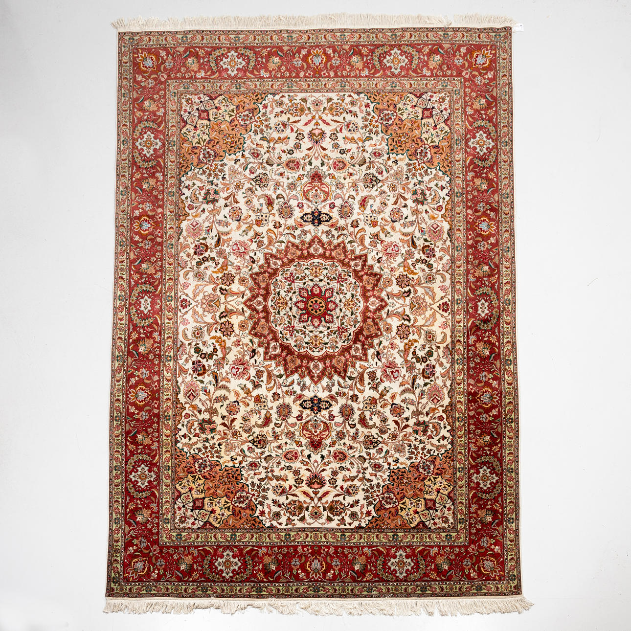 MATTA, old Täbriz, ca 350x255 cm.