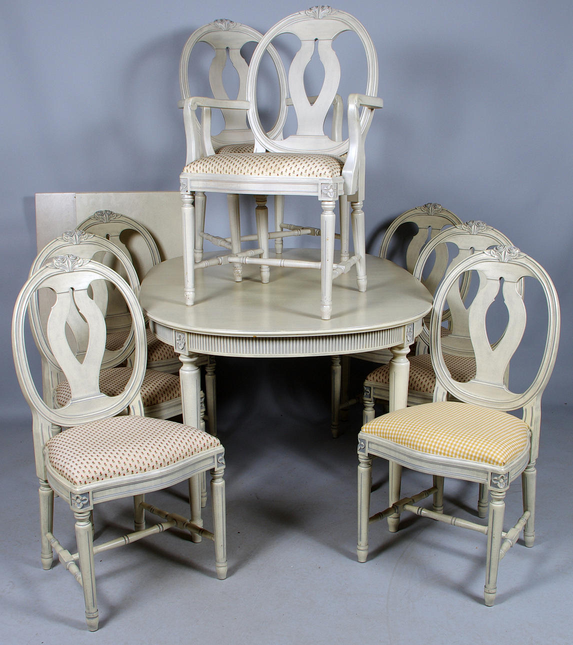 MATGRUPP, vitmålad, gustaviansk stil.