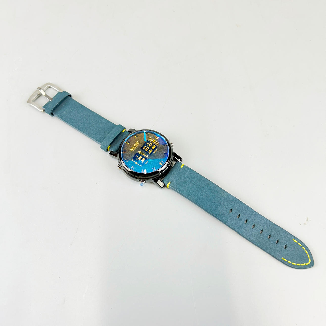MEGIA ARMBANDSUR.