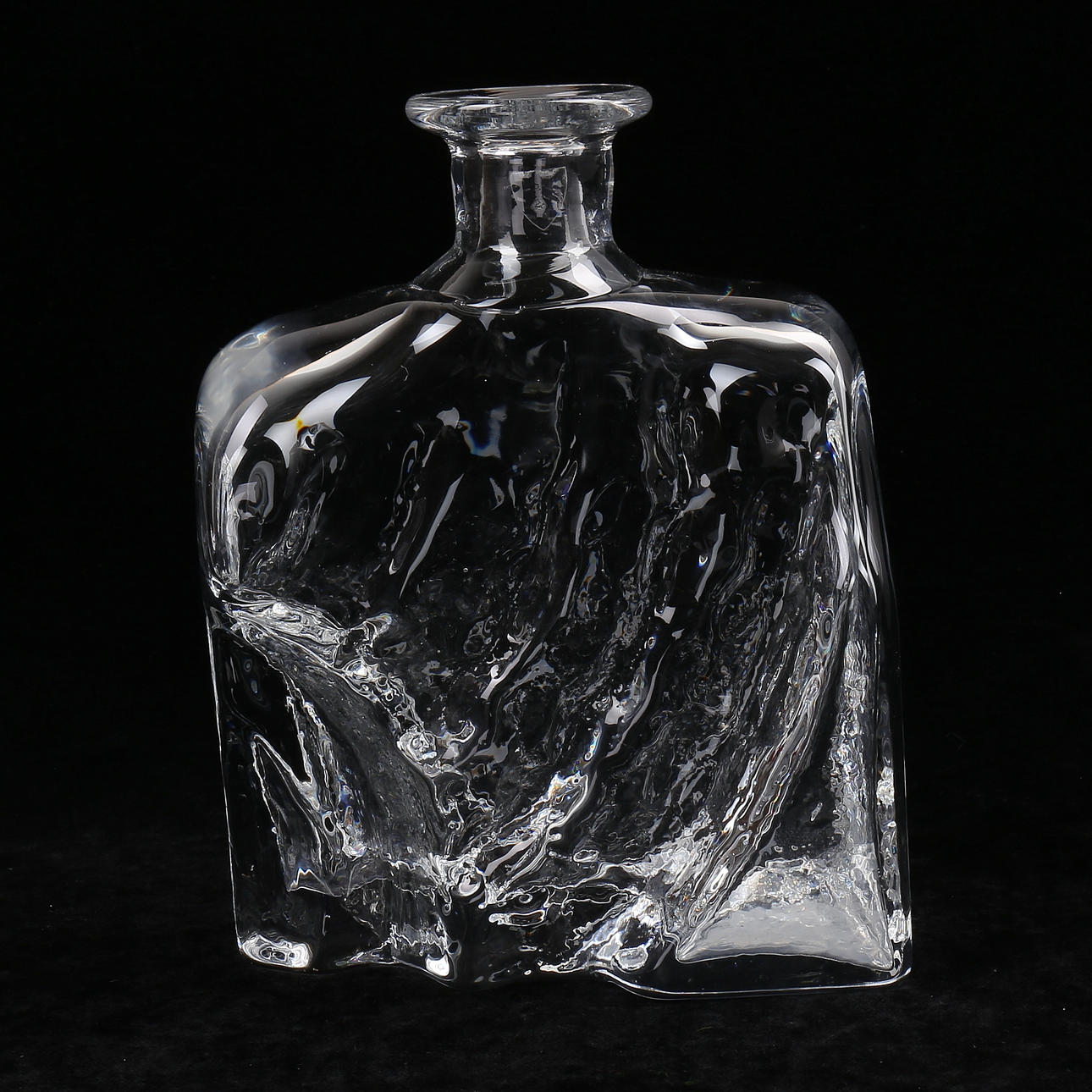 LARS HELLSTEN. Flaska, glas, Orrefors, 1970-tal.