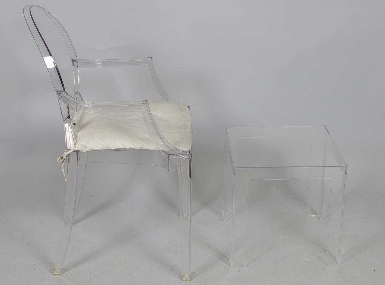 STOL SAMT PALL. plast, Kartell.