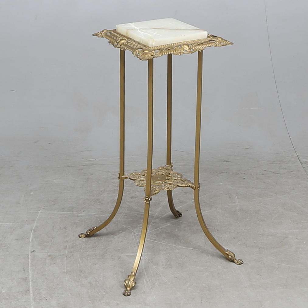 PIEDESTAL, metall, 1900-tal.