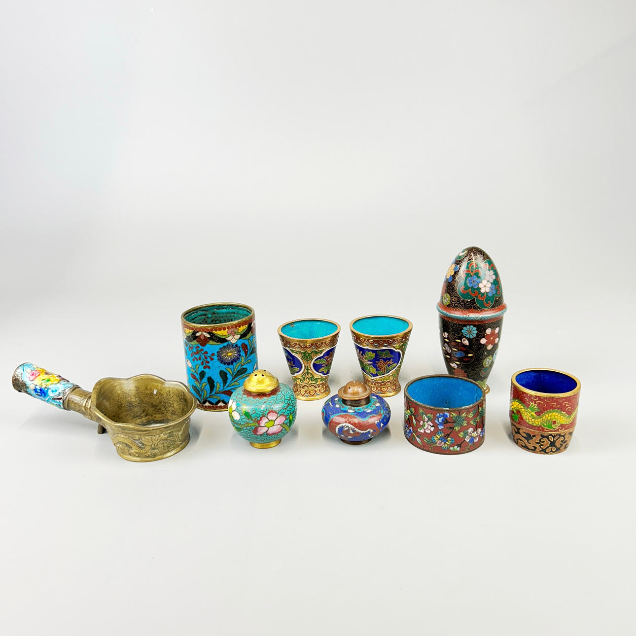 CLOISONNÉ & CANTON-FÖREMÅL.