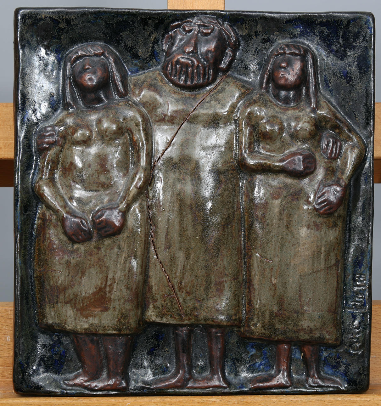 ÅKE HOLM. Väggtavla, stengods, signerad.