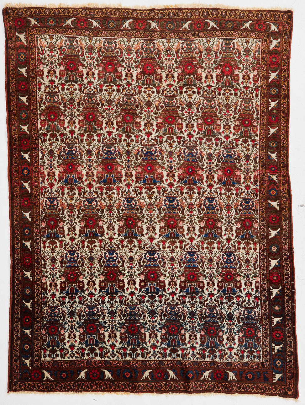 ORIENTMATTA. Abadeh, semiantik, ca 188x136 cm.