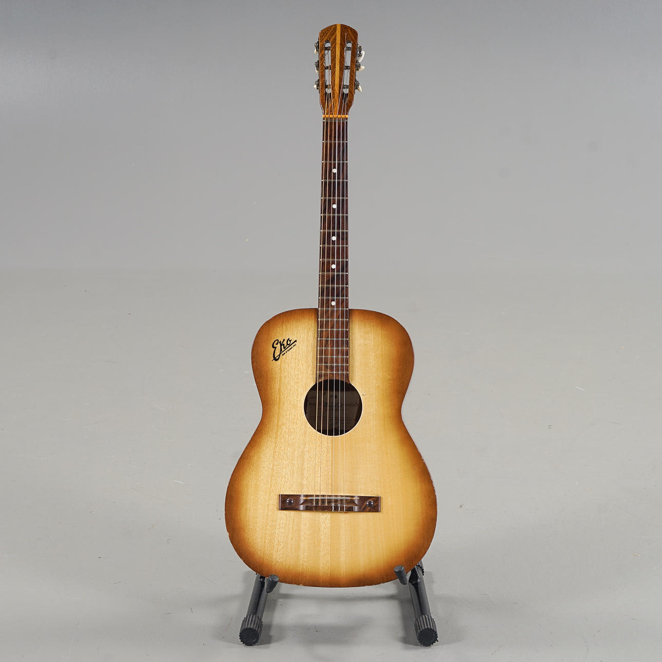GITARR Eko modell P2, Nylonsträngad, Italien, 1900-talets andra hälft.