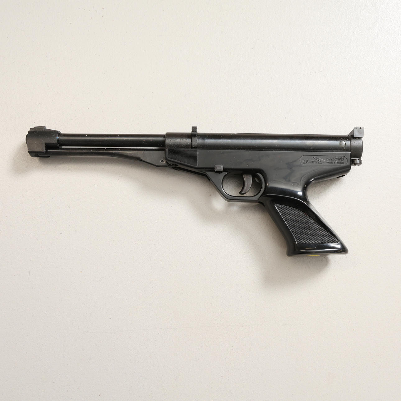 LUFTPISTOL Gamo cal. 4,5 mm Spanien.