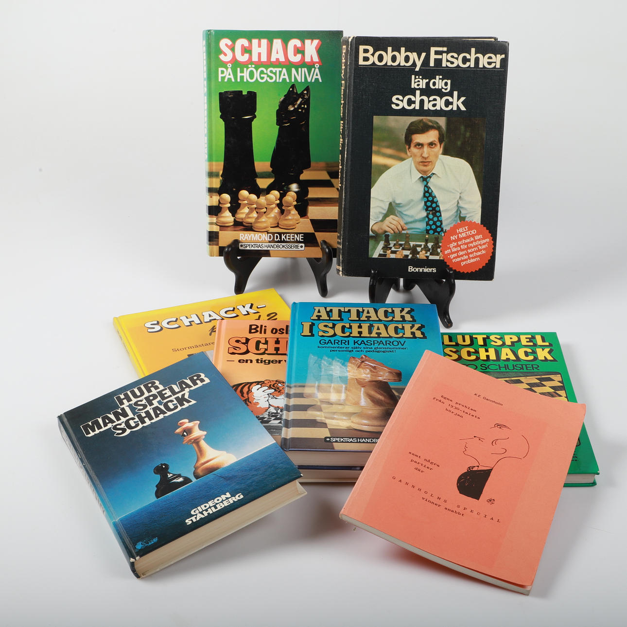 BÖCKER, 8 stycken om schack.