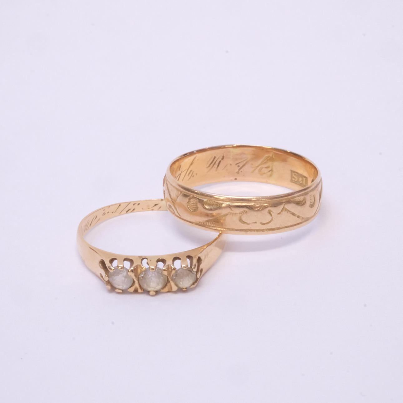 TVÅ STYCKEN RINGAR, 18K GULD.