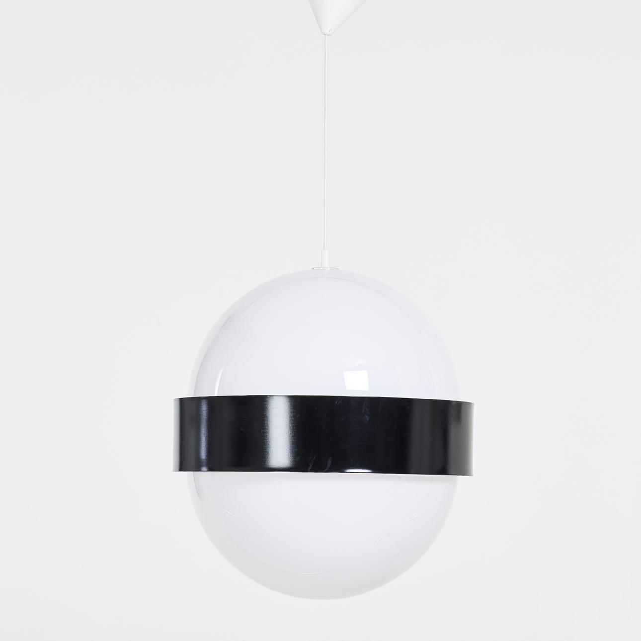 UNO & ÖSTEN KRISTIANSSON. TAKLAMPA, "Globo ring", Luxus, Vittsjö.