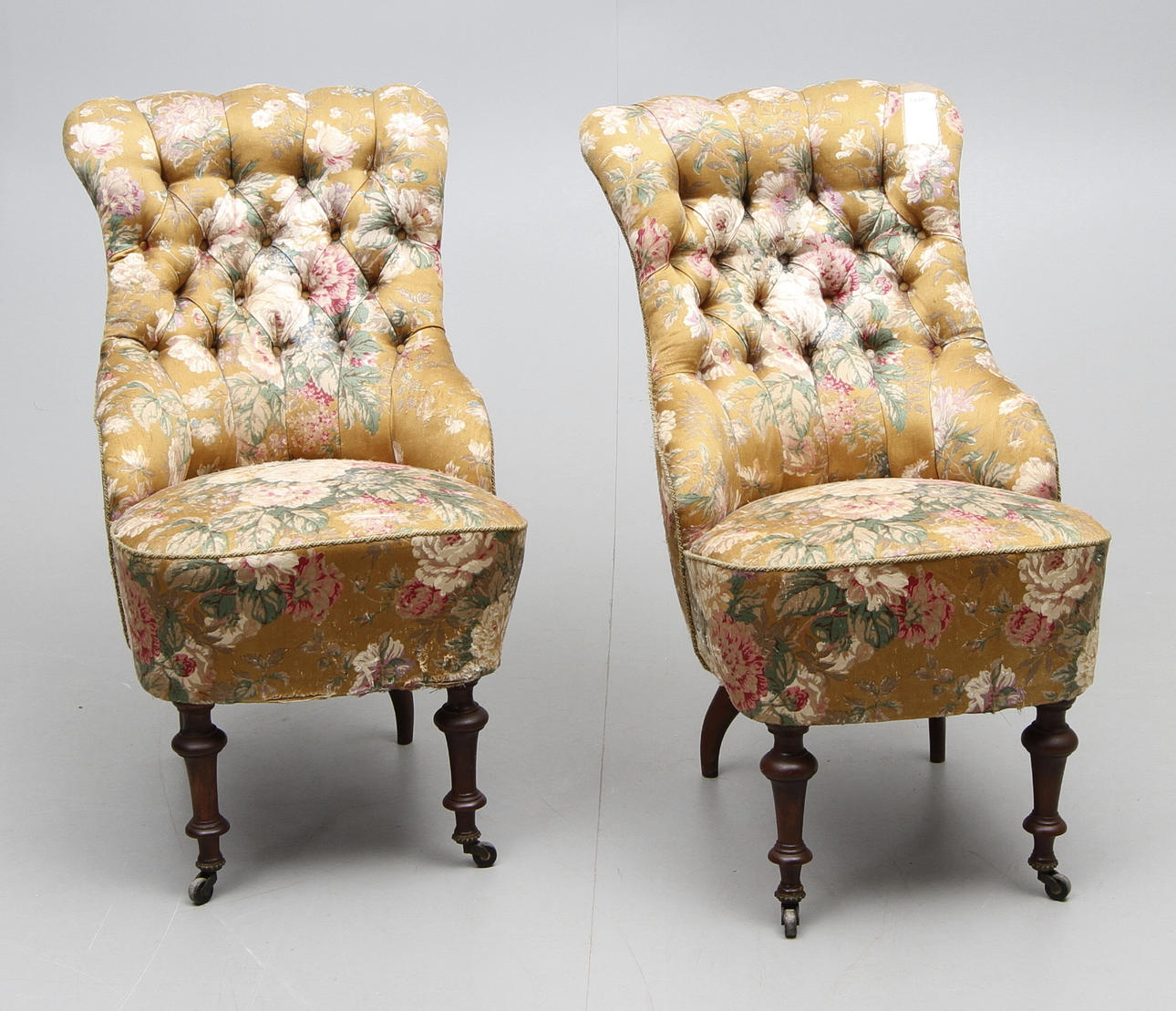 EMMAFÅTÖLJER ett par 1800-talets slut.