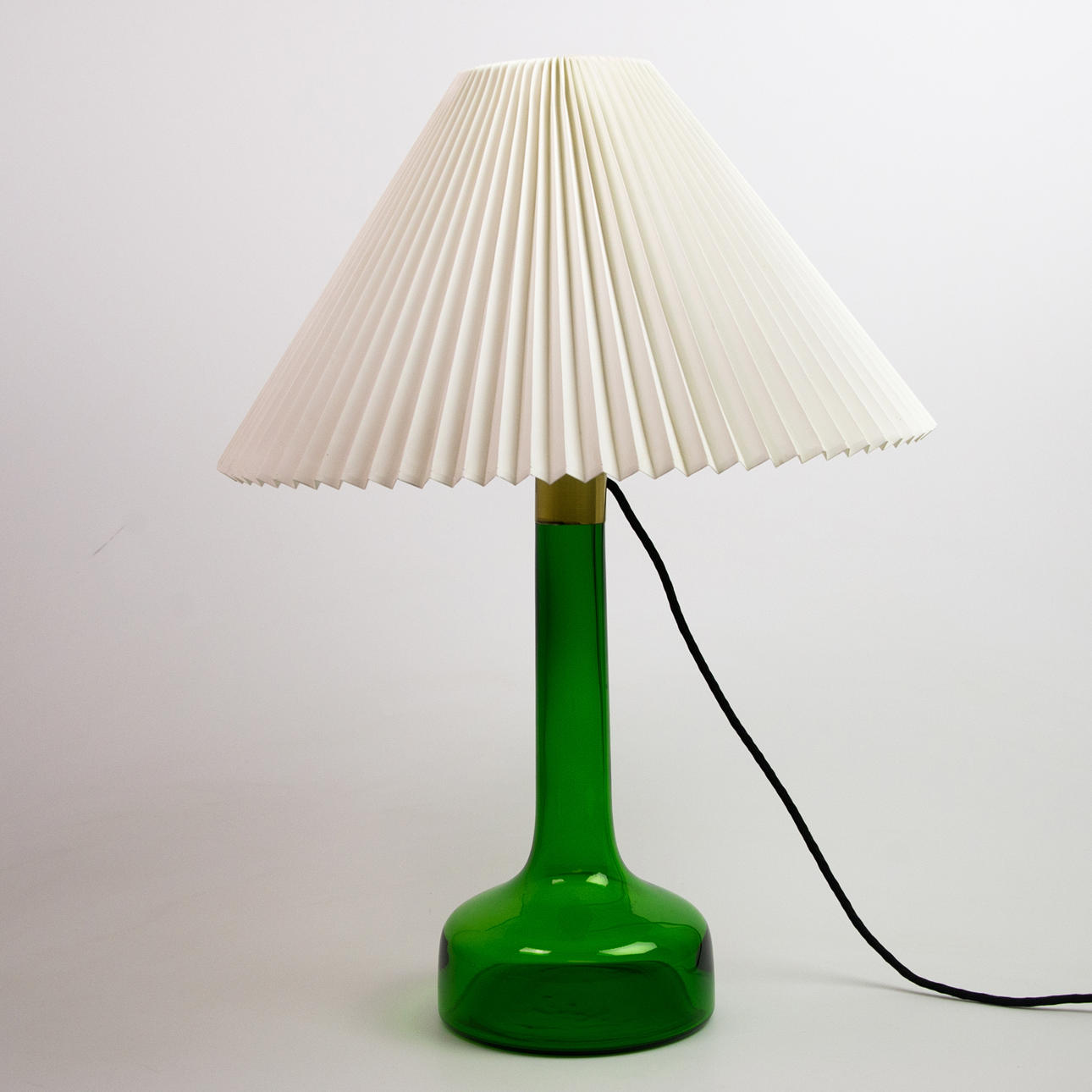 BORDLAMPE, grønt glas, Le Klint, Holmegaard.