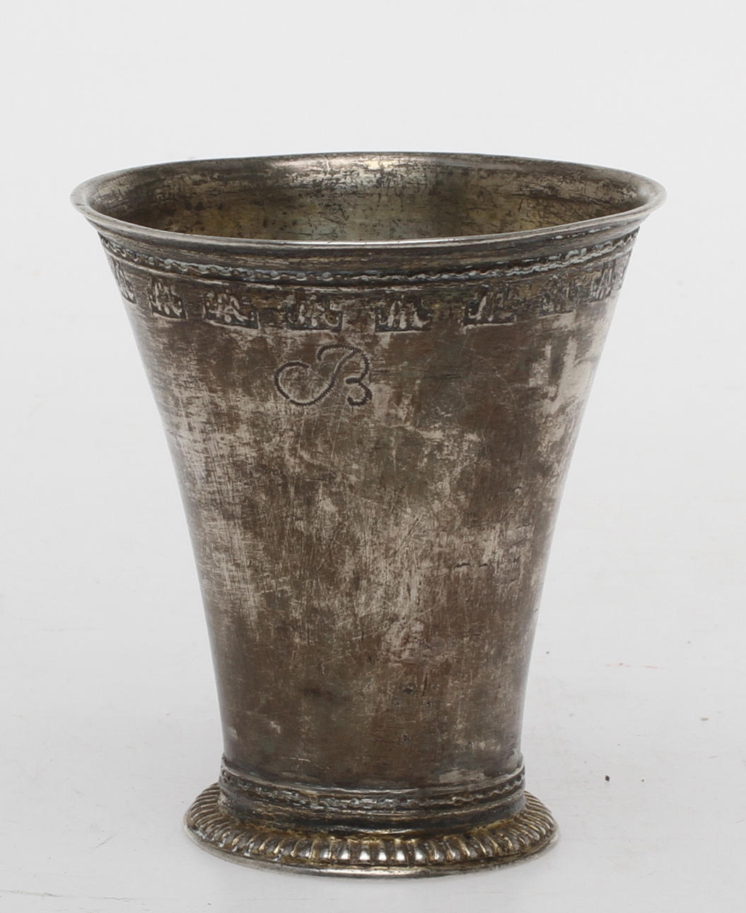 BÄGARE, silver, Nils Hoffberg, Stockholm, 1757. Vikt 72 gram.