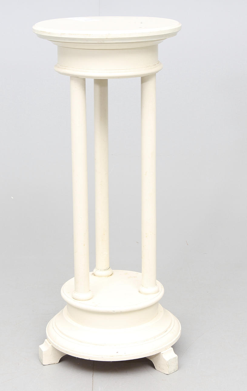 PIEDESTAL, sent 1800-tal.