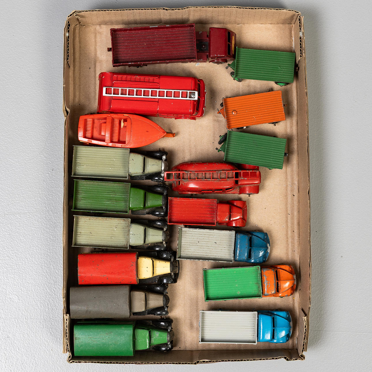 DINKY TOYS.