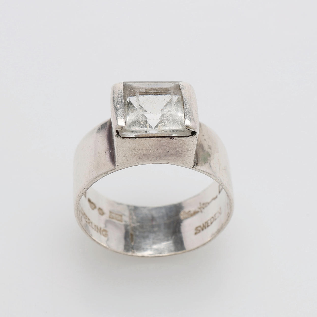 WIWEN NILSSON. RING, STERLINGSILVER OCH BERGKRISTALL.