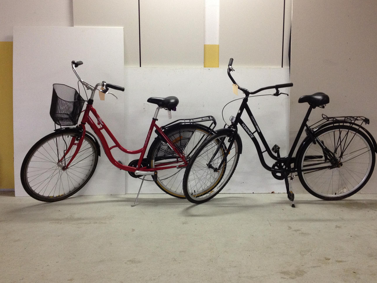 CYKLAR, 2 st, dammodell.