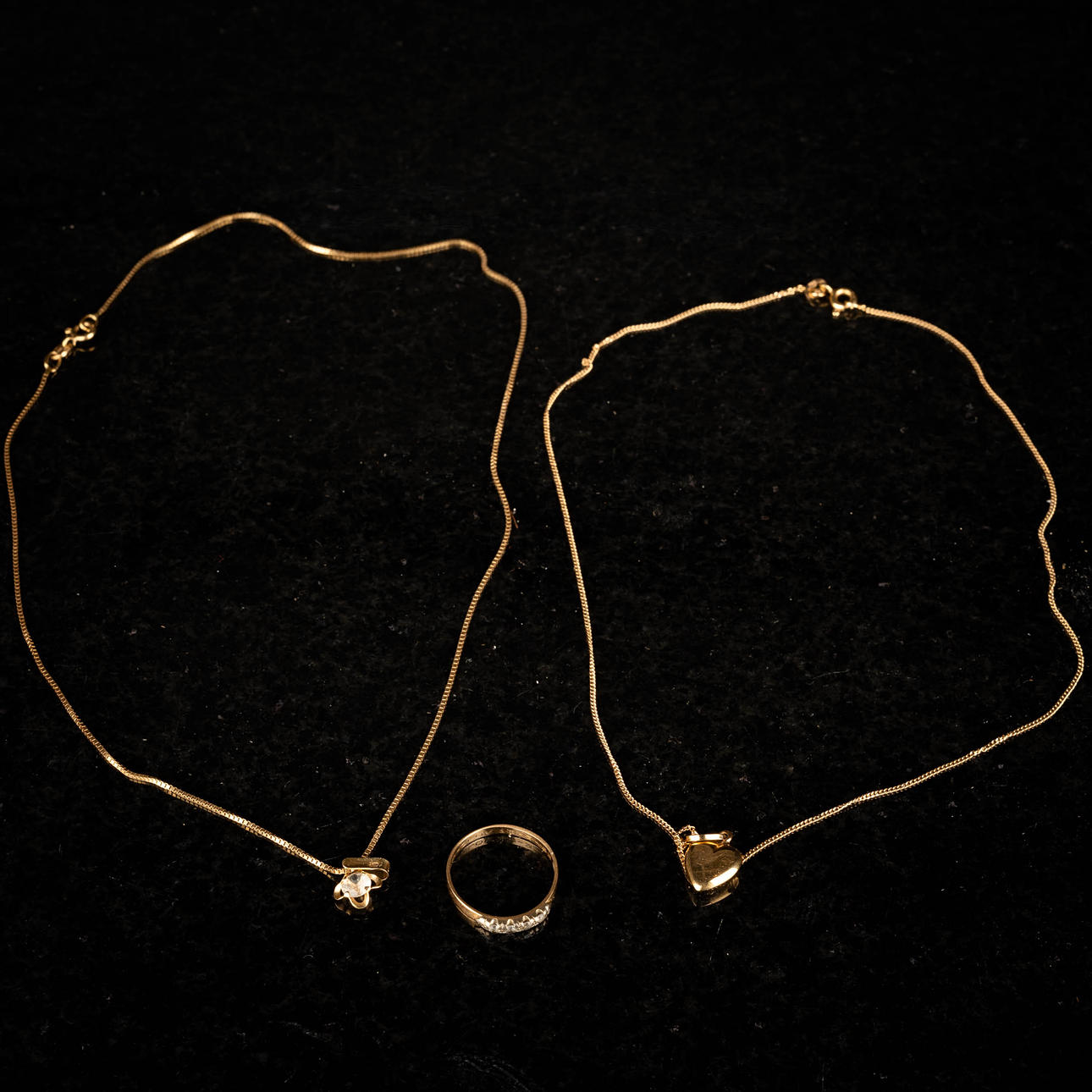 GULDCOLLIER & GULDRING 18k, 3 del.