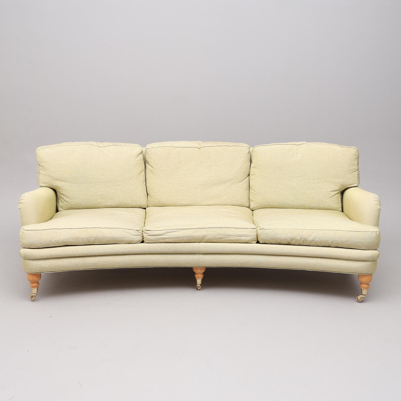 ARNE NORELL. SOFFA, "JULIA", SVÄNGD HOWARD-MODELL.