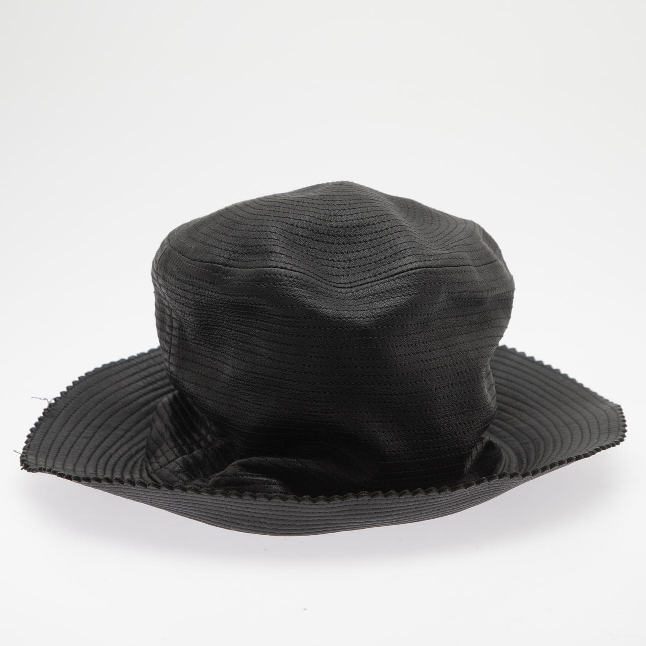 CHANEL. Hatt.