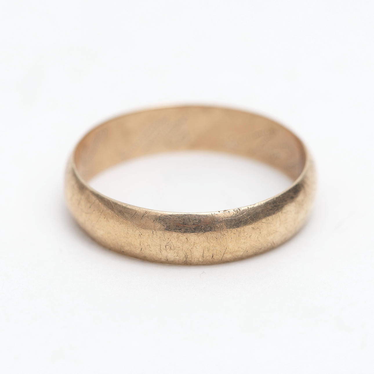 RING, guld, vikt 3,9 gram.