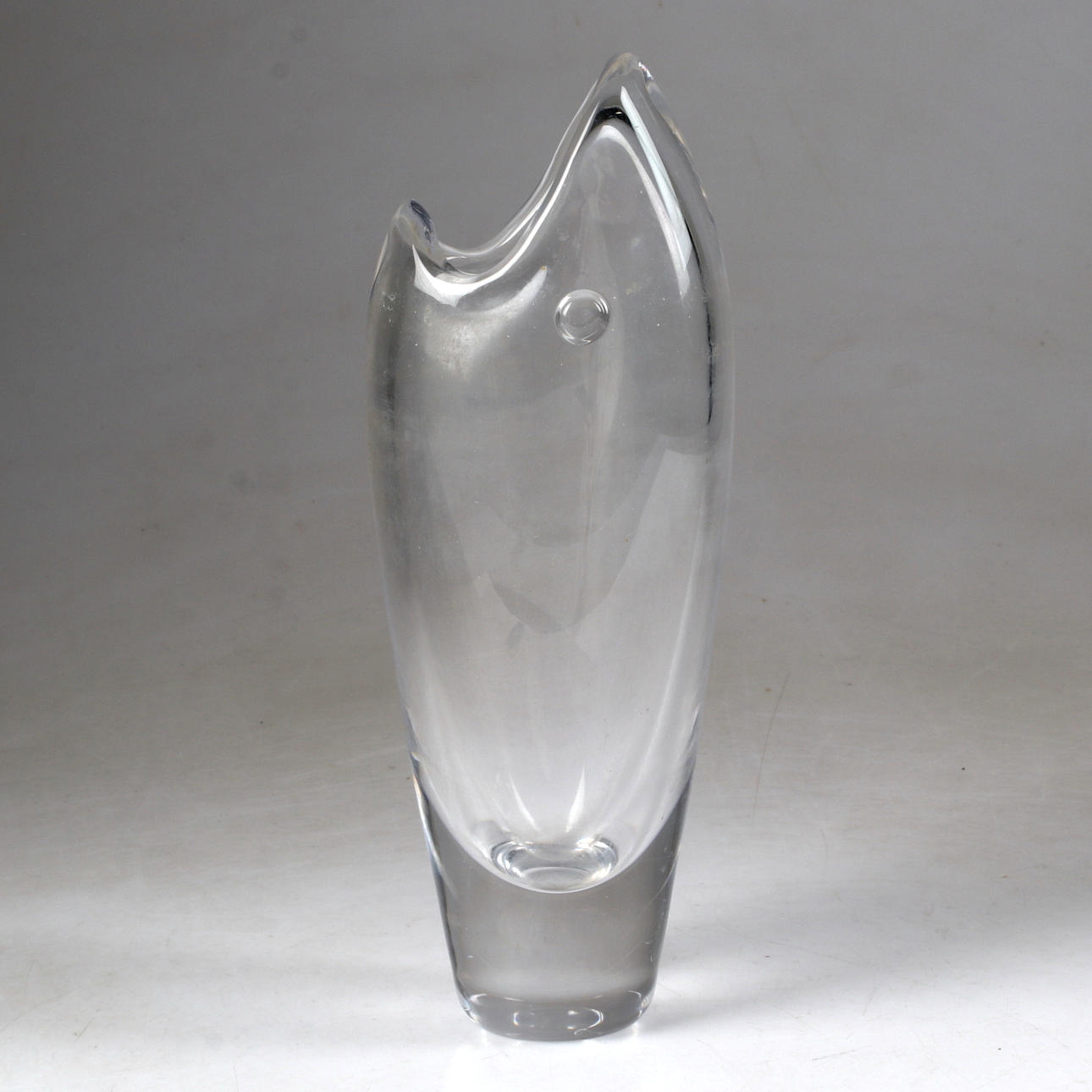 VICKE LINDSTRAND. Vas, glas, Kosta.