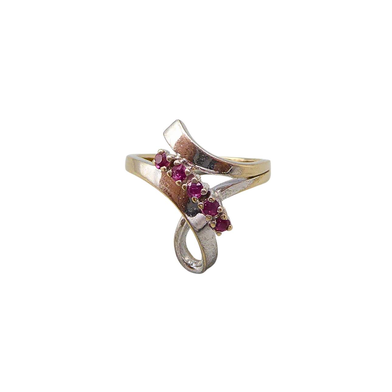 RING IN 14K YELLOW GOLD WITH FIVE RUBIES.