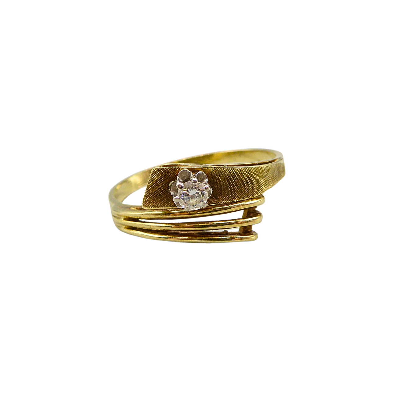 YELLOW GOLD RING WITH DIAMOND.